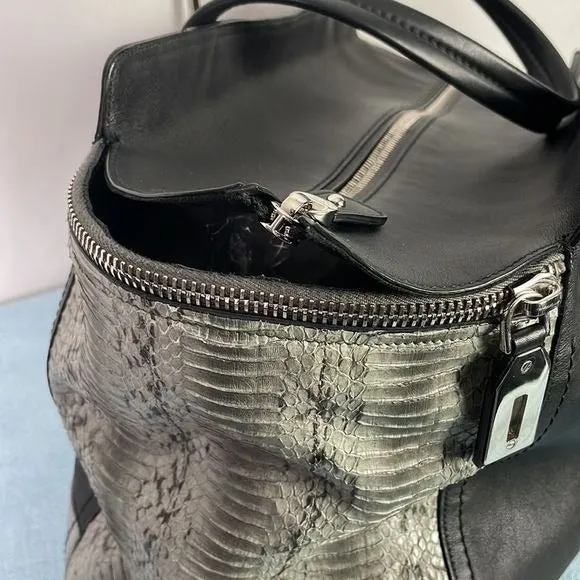 SALVATOREFERRAGAMOLARGE BLACK LEATHER AND GREY SNAKE BAG